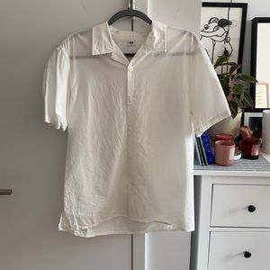 Shortsleeved Button Down